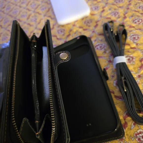 Google Pixel 9 Pro XL Wallet Case – Wristlet & Crossbody – Brand New - Picture 4 of 8